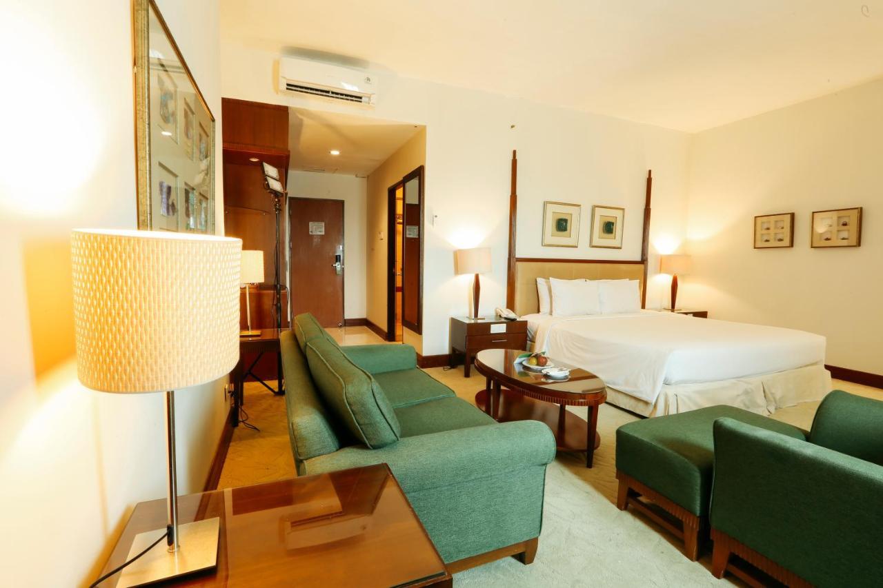 Hotel Santika Pontianak Exterior photo